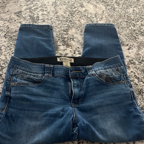 Bundle of 2 Democracy Jeans Size 12 Petite Cropped Capri - Picture 11 of 13